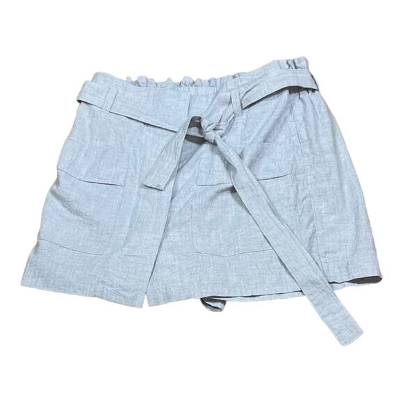 Cabi Court Skort In Denim Chambray - Picture 2 of 4